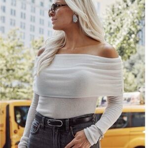 Abercrombie & Fitch Off-Shoulder White Sweater